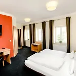 Hotel By Ferber 3*
